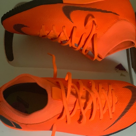new Orange Nike MercurialX - Picture 3 of 4